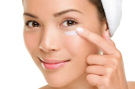 25歲以后才開始眼部保養(yǎng)？眼部護理的7個誤區(qū)！