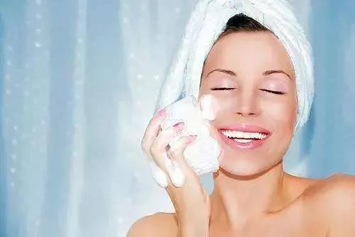 洗面奶都選不對,你這臉白洗了! 洗面奶都選不對,你這臉白洗了!