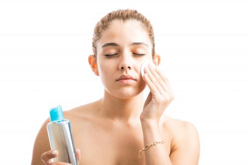 用護膚品刺痛,真的是因為皮膚缺水嗎? 用護膚品刺痛,真的是因為皮膚缺水嗎?